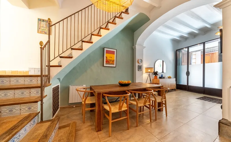 Renovated townhouse with panoramic roof terrace in ... — photo 3