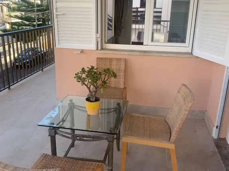 Private rental in Playa de Palma area, very quiet street, very bright attic apartment, near the sea, unfurnished, 3 double bedrooms, spacious — photo 4