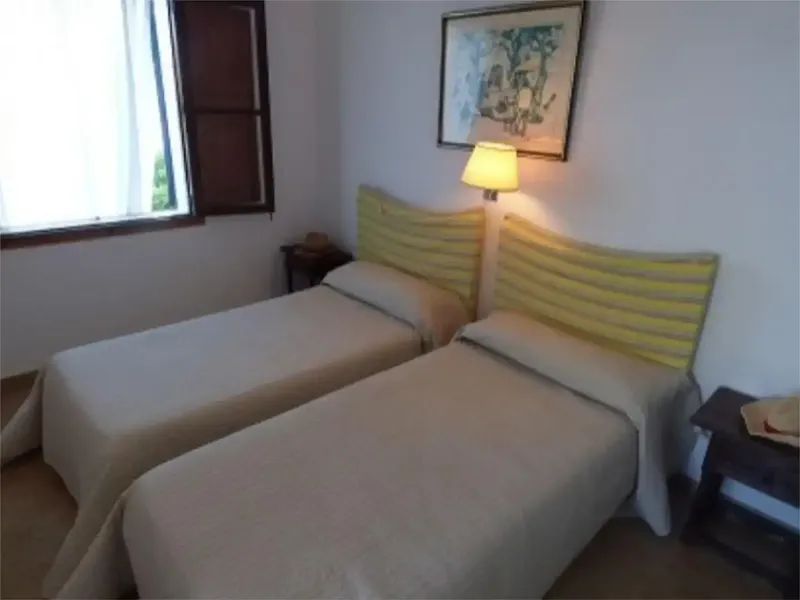 Se ofrece en alquiler un espacioso apartamento, muy bien ventilado, ubicado en el paseo de los pinos de la Bahía de Pollença, cercano al hot — photo 9