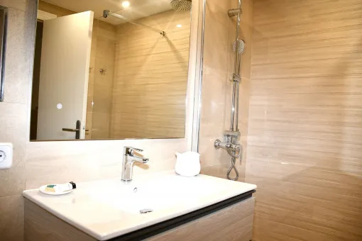 Santa Ponsa, apartment with sea view and two bedrooms in the exclusive harbour area of Santa Ponsa, available from October to May — photo 8
