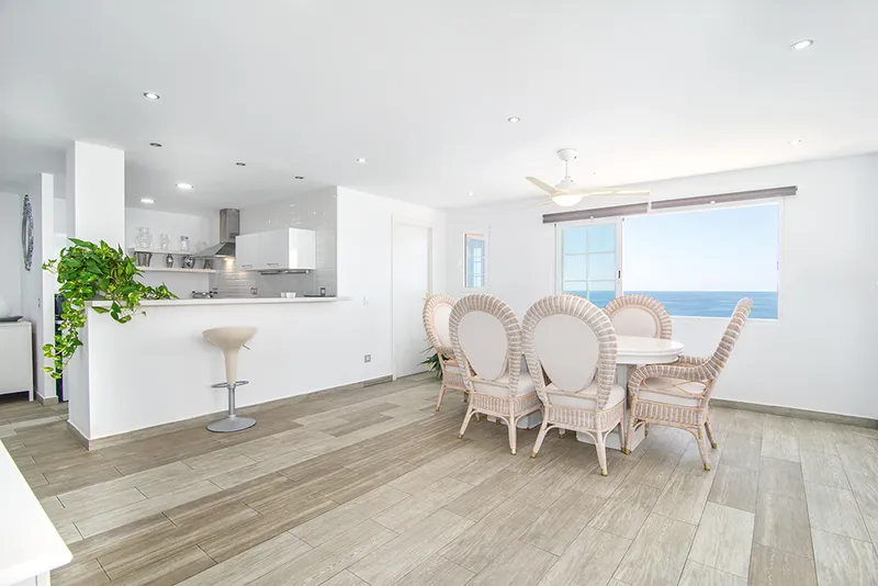 Reformed Penthouse with 360º Sea Views in Ca'n Pastilla — photo 3