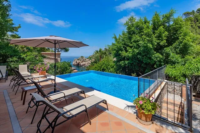 Incredible sea view villa with spa for sale in Cala Deia, Mallorca — photo 1