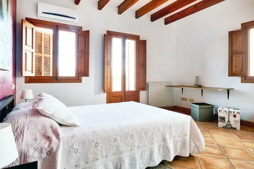 Santa Eugenia, fantastic Mediterranean-style villa with pool — photo 11