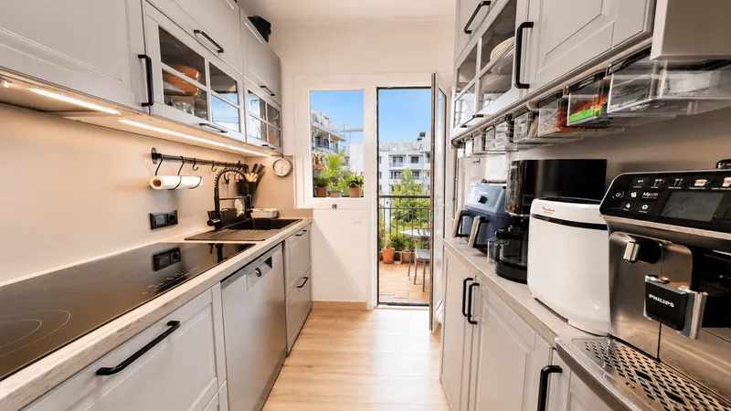 Modern living just 150 m from the sea — photo 7