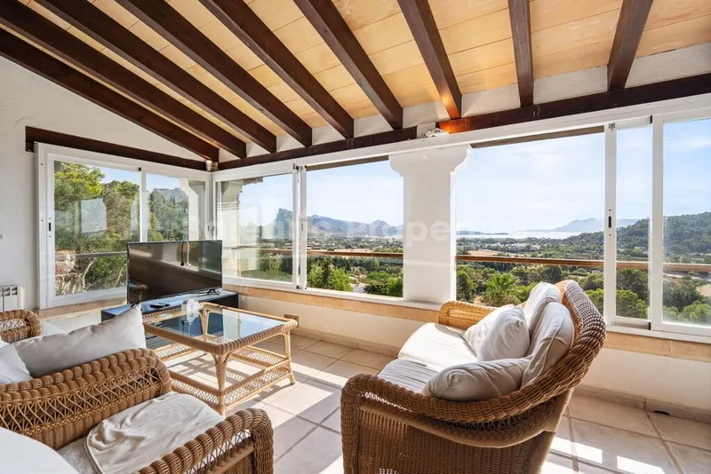 Sea view villa for sale in El Vila, Puerto Pollensa, north Mallorca — photo 3
