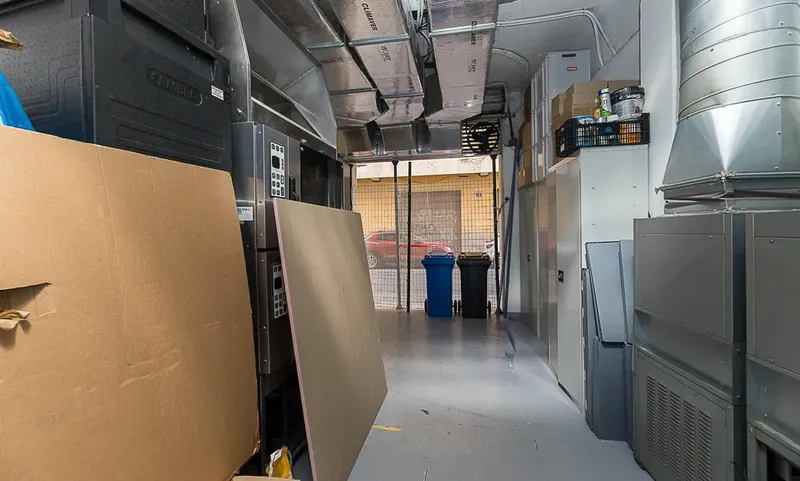 Spacious premises with industrial activity license — photo 6