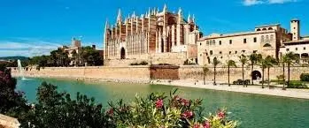Exclusive apartment in Genoa with stunning views of the Bay of Palma — photo 2