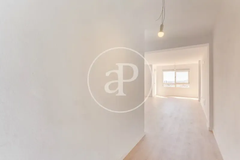 Piso con terraza en venta en Ponent — photo 2