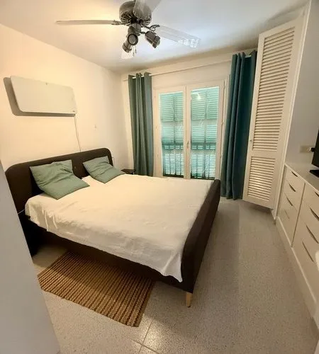 Apartment with a pool and ocean view — photo 12