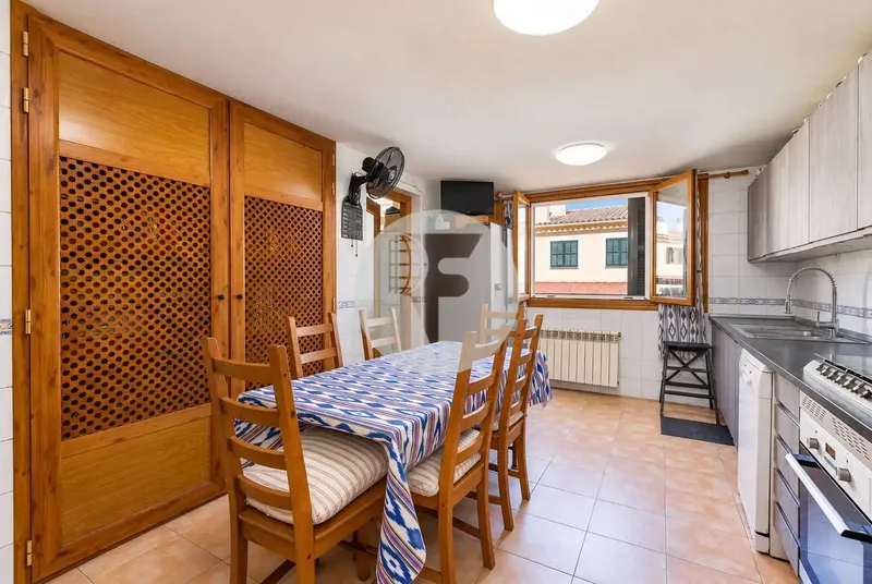 La Vileta | 4 dormitorios · 215 m² · Garaje privado de 72 m² — photo 9