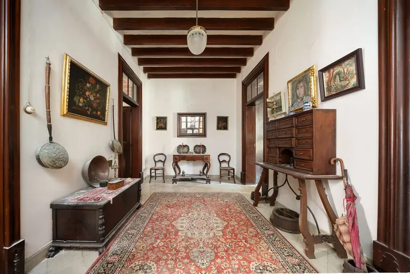 Charming manor house of 716 m2 in Sa Pobla on a plot of 323 m2, divided into 4 floors: The basement contains the wine cellar — photo 8