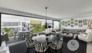 Luxury penthouse with private pool and panoramic sea and mountain views in Puerto de Pollensa — photo 9