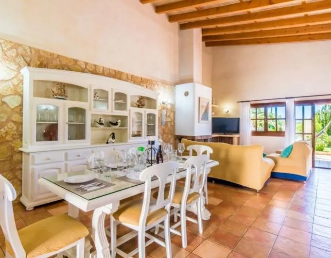 Large rustic finca with holiday license in Arta — photo 8