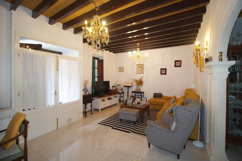 Characterful house in Campanet — photo 3