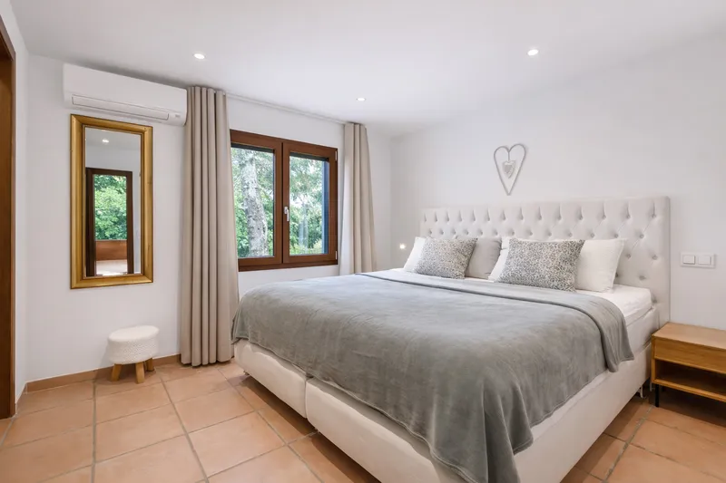 Magnificent villa with guest apartment in a privileged location in Nova Santa Ponsa Mas — photo 10