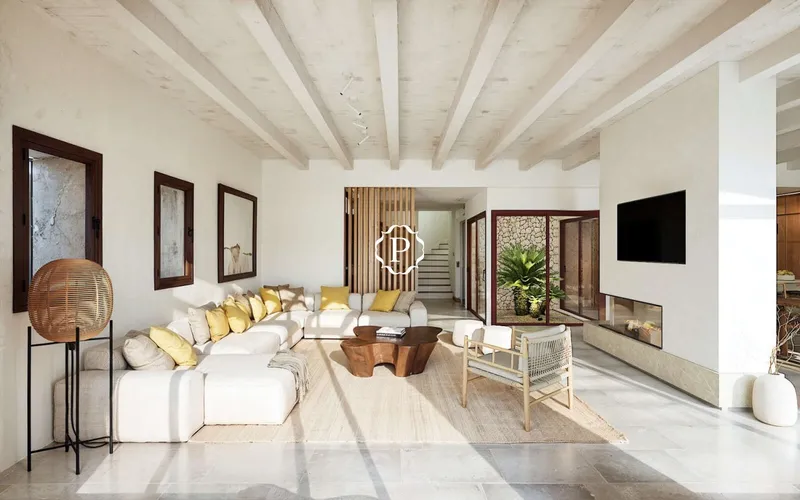 Townhouse for sale in Ses Salines with guest house and large garden — photo 2