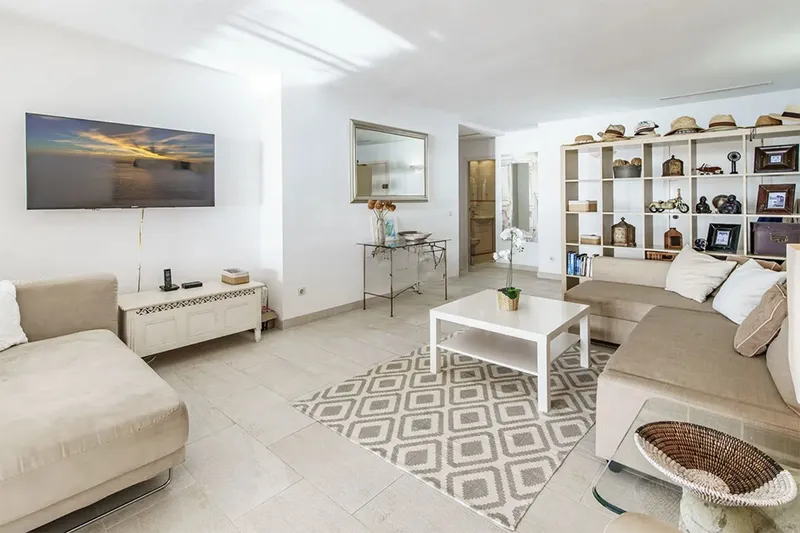 Luxury apartment on the first sea line in Santa Ponsa — photo 4