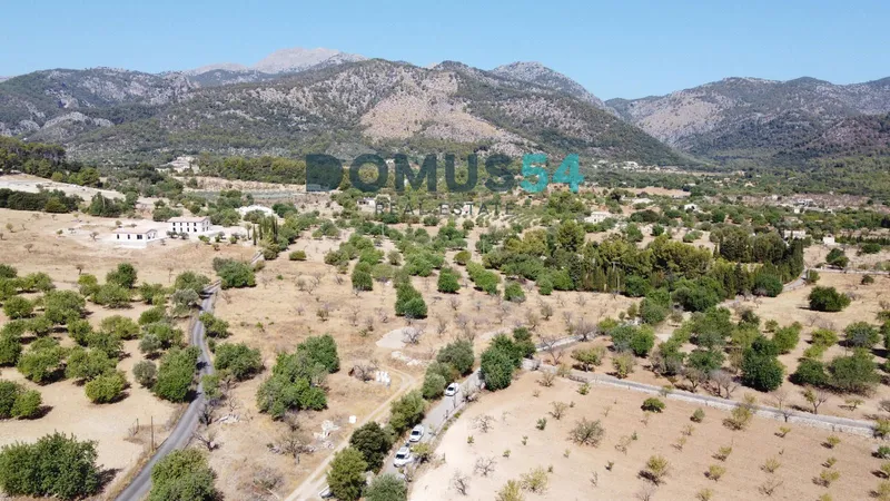 Rustic building plot in Moscari with project and license — photo 1
