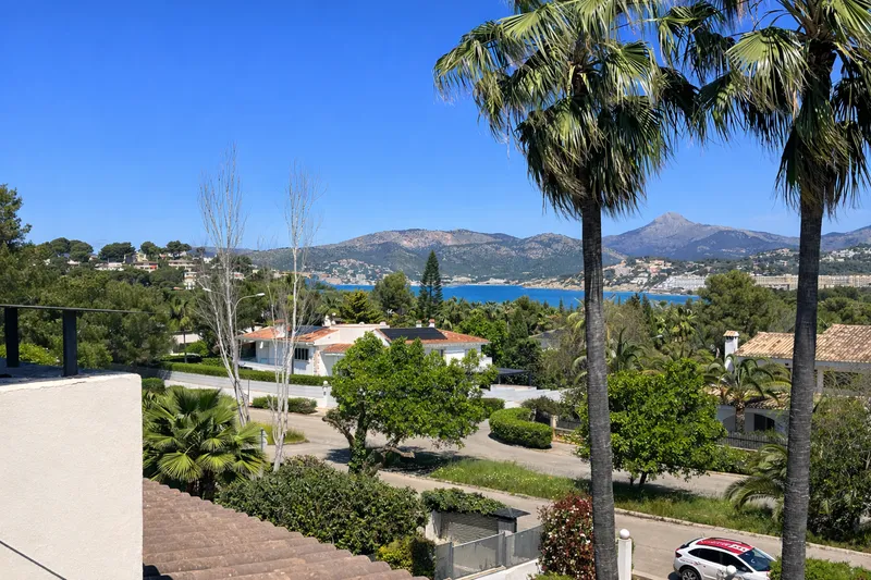 Beautiful family villa in a prestigious location in Nova Santa Ponsa — photo 10