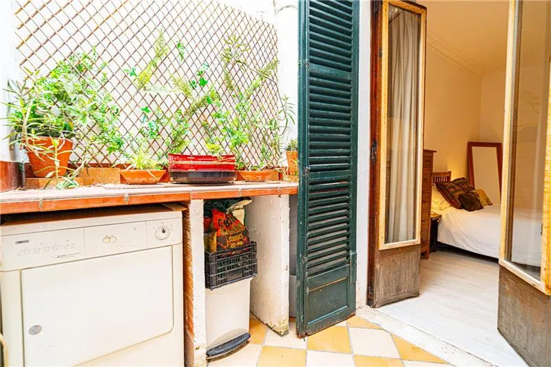 Ground floor flat with a courtyard in the historic centre — photo 7