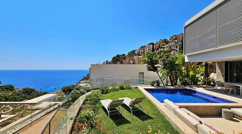 Exquisite contemporary villa with premium interiors and private pool in Port d'Andratx — photo 1