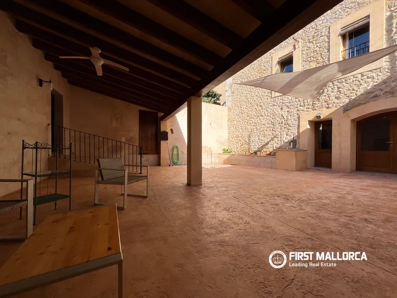 Terraced house in Maria De La Salut, Mallorca — photo 1