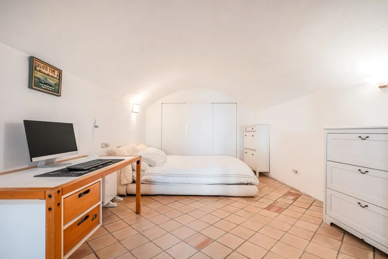 Charming property apartment for sale in Palma de Mallorca with private terrace and garden — photo 9