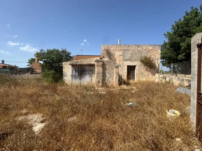 Rustic property in Llucmajor, access to the door, occupancy certificate. — photo 2