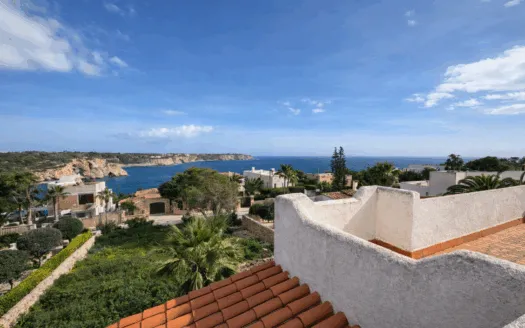 Design instead of compromise – house with sea views and roof terrace in Cala Llombards — photo 1