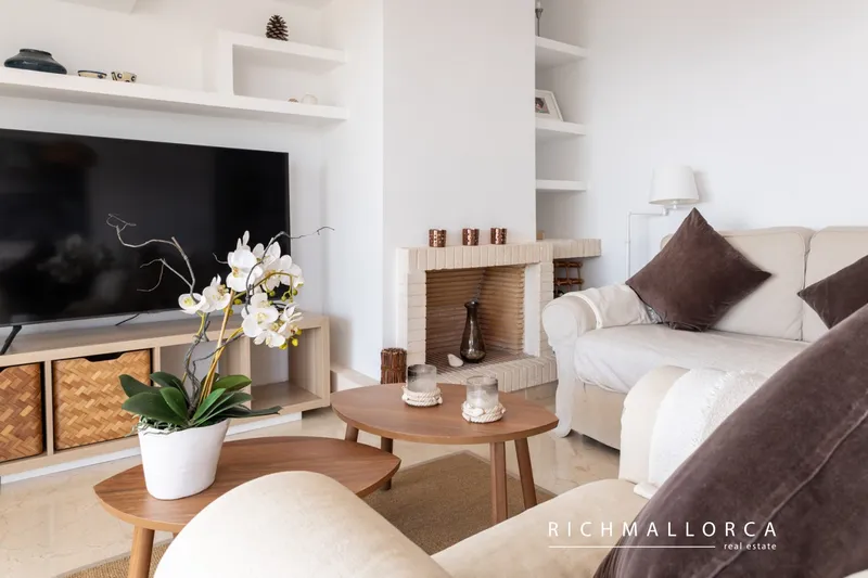 Flat with unique views on the seafront in Illetas — photo 4