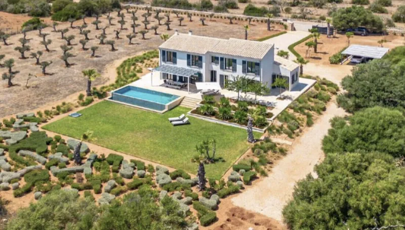 Beautiful newly built furnished finca between Campos and Ses Covetes — photo 2