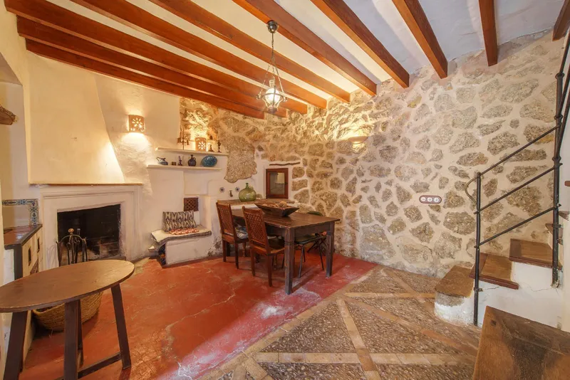 Cozy 204 m2 house with garden in Esporles — photo 7
