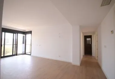 3-bedroom flat with pool — photo 2