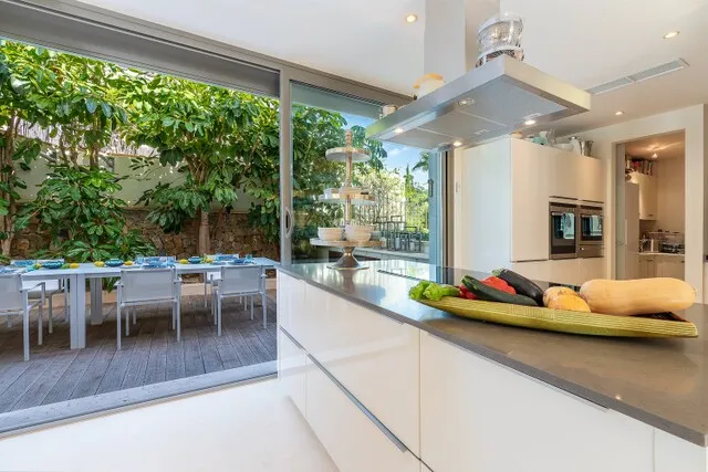Luxury villa with sea views for sale in Costa d'en Blanes, Mallorca — photo 9
