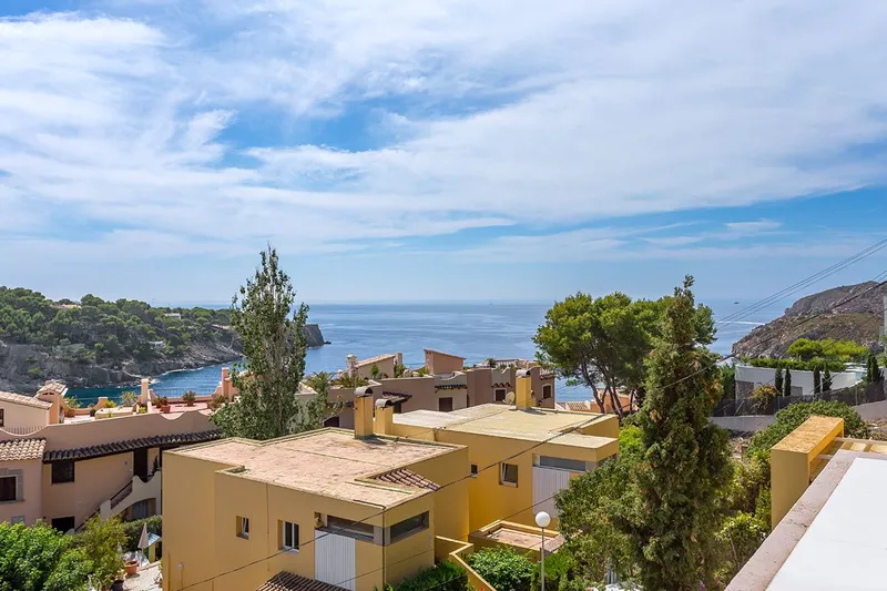 Apartment in Santa Ponsa - Apartment with Sea Views to Renovate — photo 1