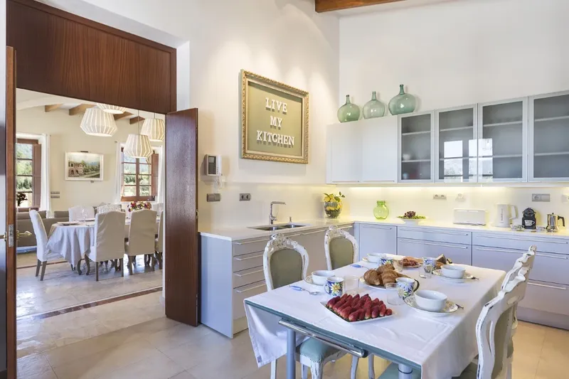 Mallorca Next Properties - Luxury rustic finca in Mallorca with agricultural land, holiday license and high profitability potential — photo 12