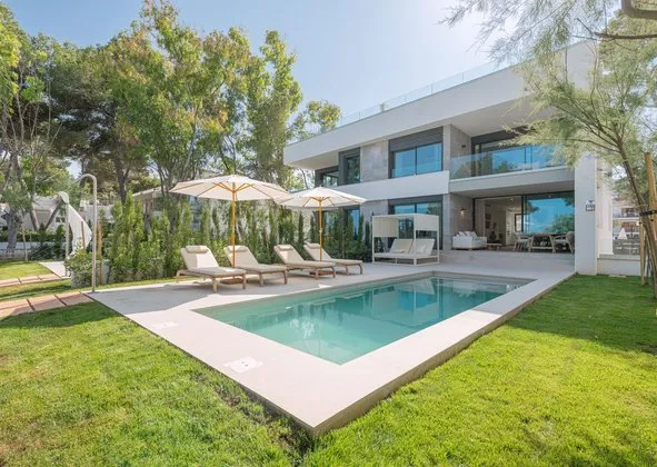 Semi-detached house in Calle dels Garballons, 13, Port d'Alcúdia - Platja d'Alcúdia, Alcúdia — photo 1
