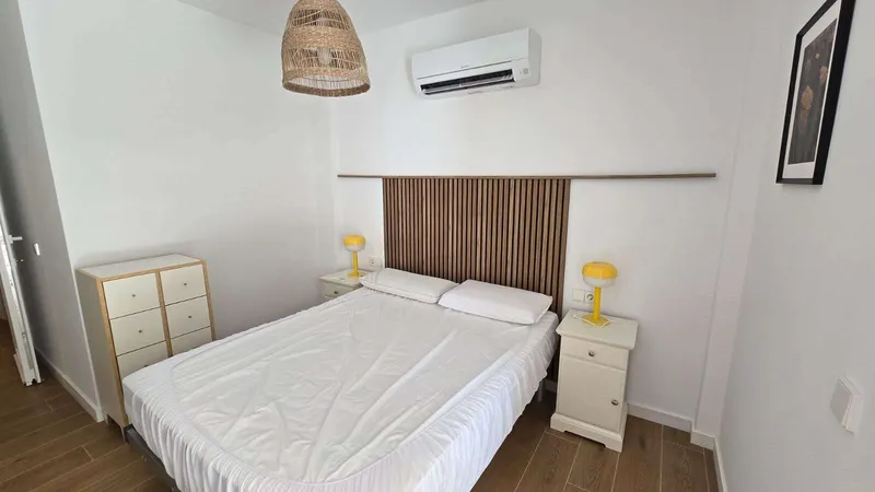 92m² apartment with 3 bedrooms, terrace and sea view for rent — photo 10