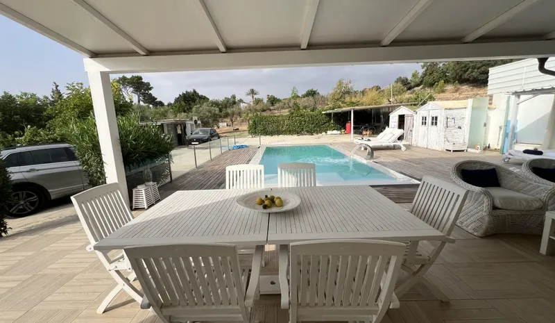 Rustic finca with garden and pool — photo 7