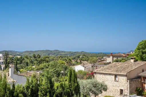 Calvia, tranquil villa in Calvià with stunning sea and mountain views and a holiday rental license — photo 6