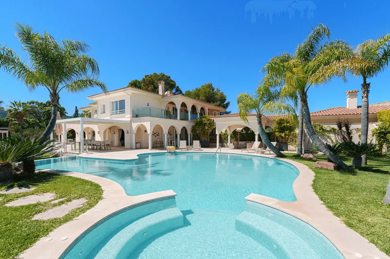 Lavish villa in Son Vida with breathtaking views and absolute privacy — photo 3