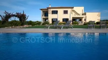 379571: Like-new Finca in Urban Location with Pool — photo 8