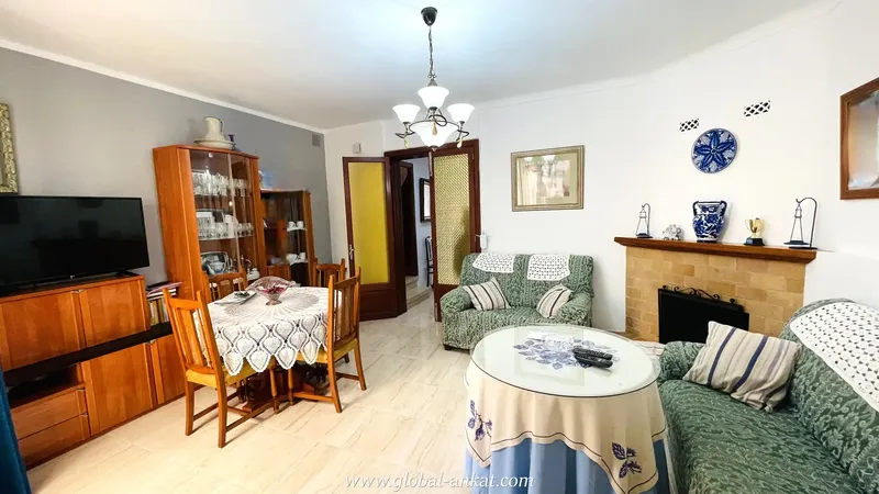 Do you dream of a quiet life in a charming village, surrounded by nature and minutes from the beach? This townhouse in Felanitx, — photo 8