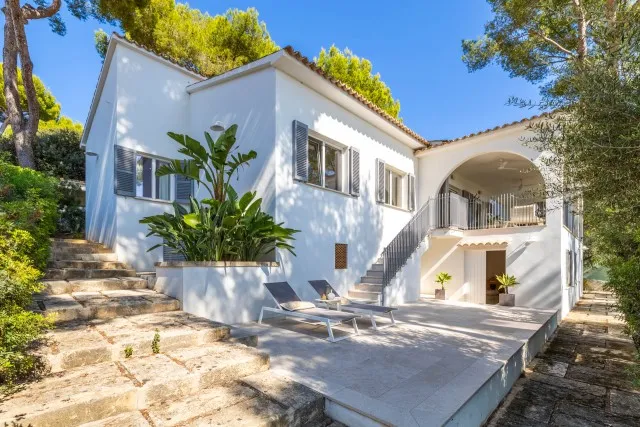 Detached sea view villa for sale close to Puerto Alcúdia, Mallorca — photo 3