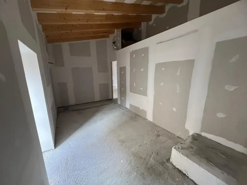 Amplio piso de obra nueva con gran potencial en Manacor! — photo 4