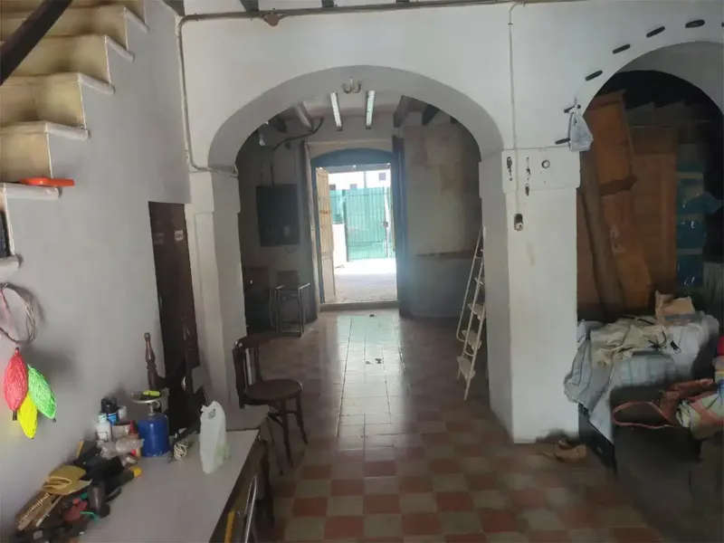 Casa en la vileta (Palma) de más de 100 años. A reformar íntegramente. Se distribuye en dos plantas. En la parte inferior, antiguo bar, cons — photo 5