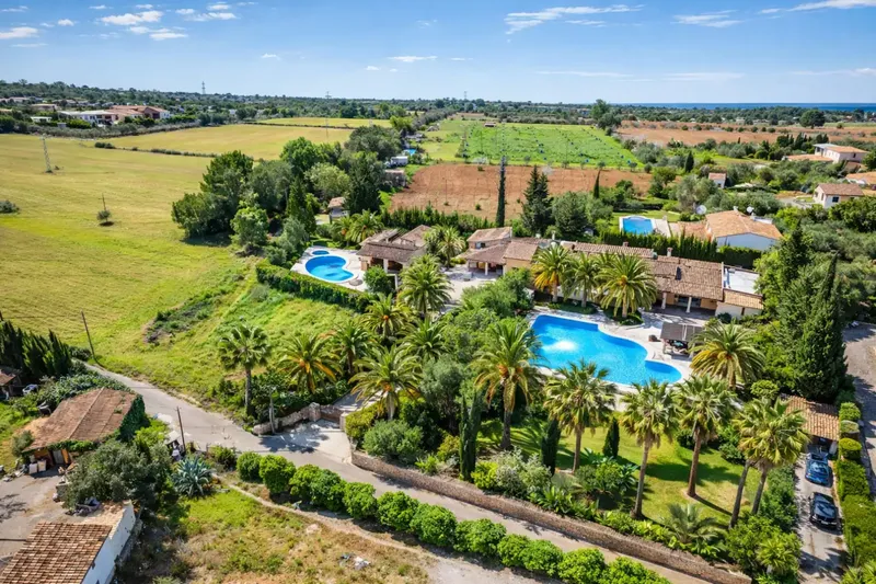 Oportunidad Única: Dos Villas completamente separada con Piscina Privada cada una y Licencia ETV de seis plazas por cada casa en Port de Pol — photo 3