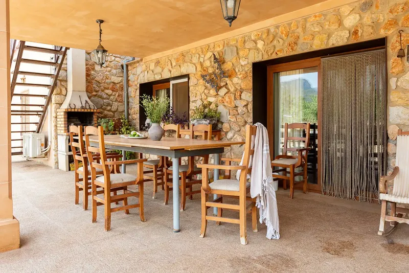 Discover the authentic essence of the Mallorcan countryside with this charming rustic finca located in Lloseta, enjoying spectacular views — photo 2