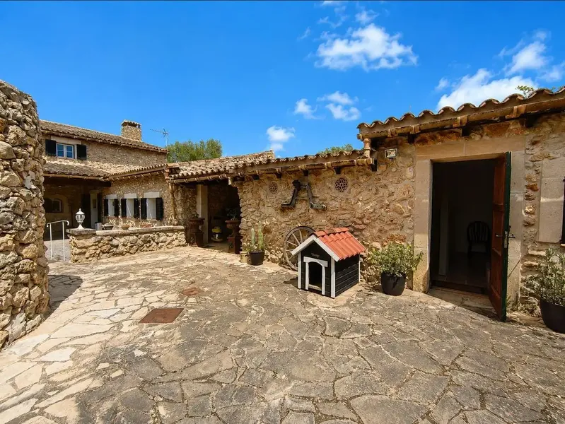 Charming rustic finca with independent annexes, own well and views of the Serra de Tramuntana, just 2 km from Costitx — photo 10