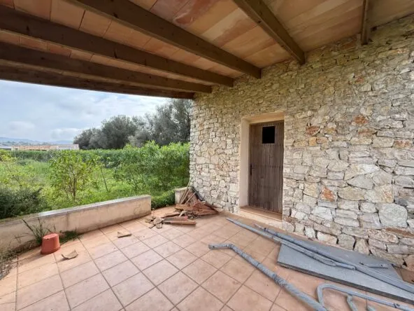 Finca with small house between Manacor and Felanitx — photo 1
